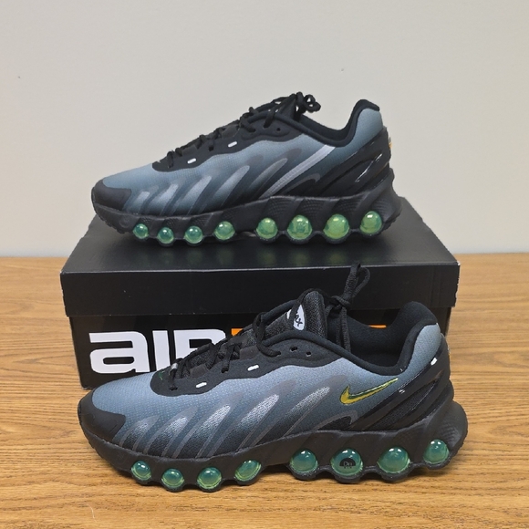 Nike Air Max DN8 Black/Volt-LT Smoke Grey Size Men's 10 FQ7860-003 New